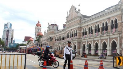 隆市独立广场的拉惹路和拉惹劳勿路，将从8月26日分阶段关闭至9月4日，以进行国庆日庆典筹备工作，驾驶人士受促留意。