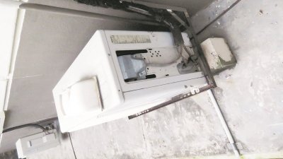 偷冷气压缩器窃贼，转移阵地到新村地区干案。