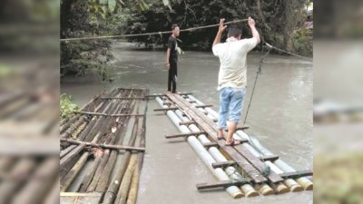 贝乐地村民赖以为生的特朗河河水突然变色引起关注，环境局证实该河河水成泥浆色，是因为受到污染。