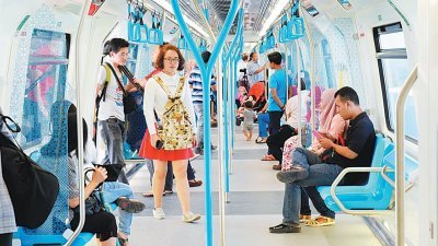 第二阶段双溪毛糯至加影捷运路线将于7月17日正式通 车，这意味著大吉隆坡计划下的第一捷运路线将全面 通车，预料将大大改善巴生谷一带的公共交通。（摄影：黄良儒）