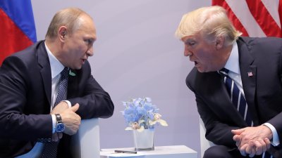 俄罗斯总统普京（左）和美国总统特朗普本月初在G20峰会首次会晤，两人谈了超过两小时。
