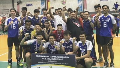 马来西亚男排国家队在2017年吉隆坡东运会男子排球测试赛决赛，以3比2战胜莎阿南市政厅，以5战全胜的战绩登顶。