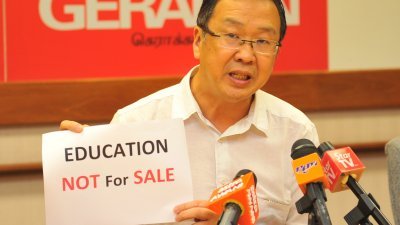 刘华才表示，教育不是拿来卖的，希望马大会降低直接招生的学费，以免流失人才。（摄影：陈为康）