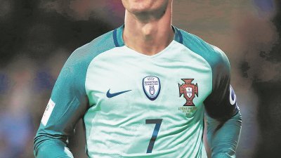 葡萄牙队长C.罗纳多在轻取拉脱维亚之役独造3球，超越德国名宿克洛斯，成为欧洲国家队第3射脚。