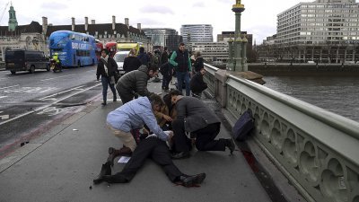 3月22日，伦敦威斯敏斯特大桥发生袭击事件，有多人受伤。