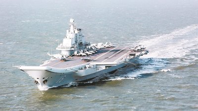 传中国首艘国产航母“辽宁号”将在七一香港庆祝回归中国20周年前后，访问香港。