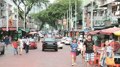 阿罗街预计最快将在7月中开始，每日下午5时至凌晨2时实施封路，成为隆市首条步行美食街道。（摄影：徐慧美）