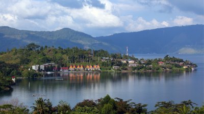 印尼棉兰没有推出新的旅游配套，无法吸引怡保游客前往二度旅游，图为棉兰多巴湖。 