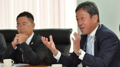 外処敏彦（右）和木尾田朗分享日本企业对大马的看法