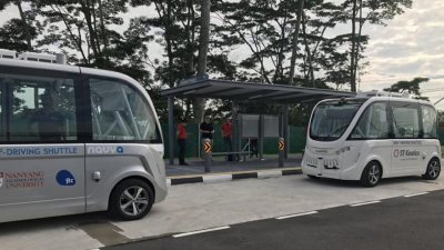 新加坡榜鹅、登加及裕廊创新区这3个新镇将试行定时无人驾驶巴士服务，图为新加坡自动驾驶陆路交通委员会旗下的无人驾驶车测试中心内将模拟各种公路设施，包括巴士站。