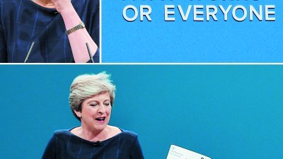 英国首相特丽莎梅在演说时频频咳嗽（左上），布景板上的口号字母掉了下来，还有整人专家（下）在特丽莎梅演说期间突然靠近讲台，将一份“P45”离职退税申请表递给她。-法新社-