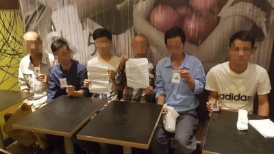 其中6名事主现身向媒体诉说事件原由，并希望获得中国驻马大使馆的援助，顺利返回中国。