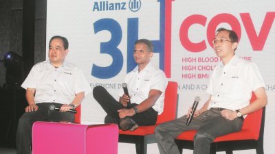 王宾贤（左起），格罗斯和安联人寿保险首席策略及产品执行员杨永翰出席Allianz 3H Cover保单推介礼后的记者会。