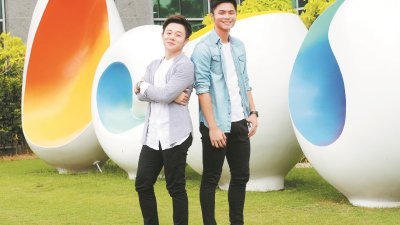 陈建宏（左）和雷振耀都是2016年《Astro新秀歌唱大赛》参赛者，他们分别摘下季军和十强选手而晋身演艺圈。