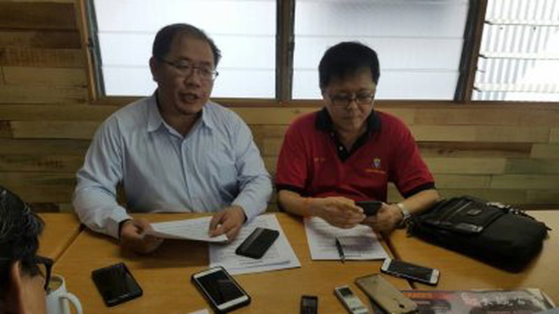 黄伟益（左）与黄泉安表示，会全力支持党在第14届大选中守住槟州。