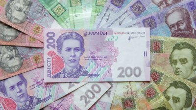 乌克兰央行升息，动用外汇储备支持格里夫纳。