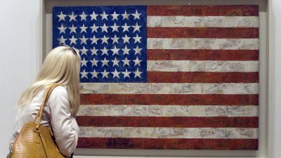 贾斯培琼斯的画作“旗帜”，长久以来，人们都无法真正定义它究竟是一面国旗，还是一幅绘画作品。