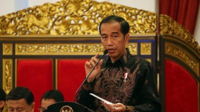 寻求明年连任印尼总统的佐科表示，纳土纳群岛主权属于印尼，如果任何人想要开战，印尼奉陪。