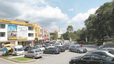 新增加征收停车费的芙蓉新城，还未拟定售卖 停车固本处。