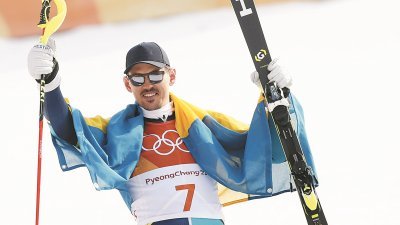 35岁的瑞典老将麦尔勒，最终在决赛中以总成绩1分38秒99赢得高山滑雪男子回转赛金牌，成为冬奥会此项目历来夺金年龄最大的选手。