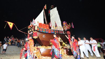 由勇全殿在2012年所主办的王舡游行吸引了不少民众参与，成为一时佳话。