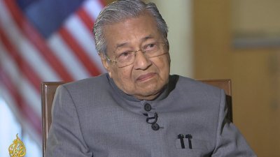 马哈迪接受《半岛电视台》专访表示，回顾数十年的政治生涯，最令他感到满意的是获得华人的支持。
