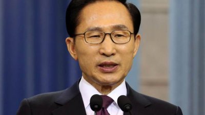 李明博是继卢泰愚、卢武铉和朴槿惠后，第4位被传召的韩国前总统。而朴槿惠的案件将于本月16日一审宣判。