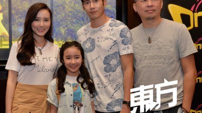 江倩龄（左起）、卢宣彤、朱俊丞与导演李健兴，在记者会上呼吁观众一定要去支持电影《天使曾经来过》。