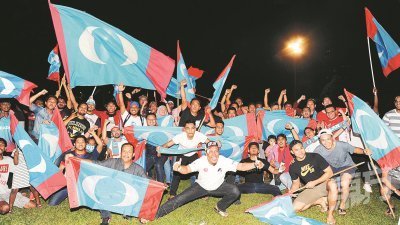国阵低估了马来社会不满情绪，导致本届大选断送政权，让希盟一鼓作气取得大胜利。（摄影：徐慧美）