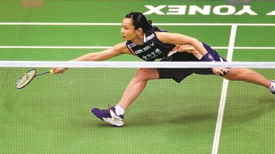中华台北世界一姐戴资颖（图）在16强逆转香港一姐张雁宜，朝著香港羽球赛三连冠的目标迈进。