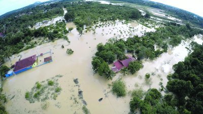 周一一场长命豪雨导致甲 州亚罗牙也多个低洼地区 发生严重水灾，灾情截至 周二下午才稍微好转。