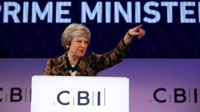 英国首相特丽莎梅周一在英国最大的商业组织——英国工业联合会（CBI）年会上演说，寻求商界支持与欧盟达成的脱欧草案协议。