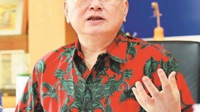 魏家祥表示，退不退出国阵，留待马华12月的代表大会决定。