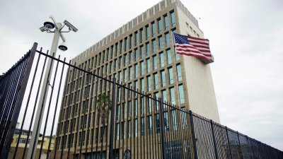 美国与古巴2015年恢复中断了半世纪的外交关系，美国驻哈瓦那大使馆在同年重开。