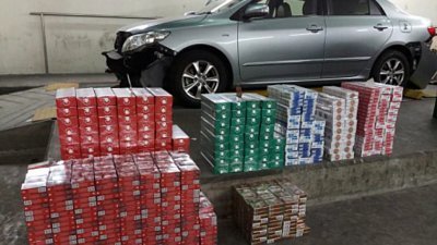 新加坡移民与关卡局起获180箱加1000多包私烟。