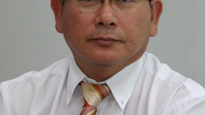 施天星在霹雳州民政党改选提名中，不战而胜，担任新一届州主席。