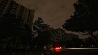 新加坡全岛多个地区周二凌晨时分大停电。