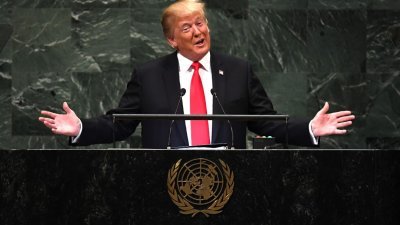 美国总统特朗普在联合国大会演说，一开场就吹嘘自己的政绩，结果引来台下其他与会领袖的嘲笑。