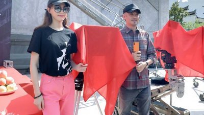 吴秀波与唐嫣为新剧举行开镜仪式，过程低调，没有邀请传媒出席。