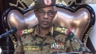 苏丹国防部长伊本奥夫。