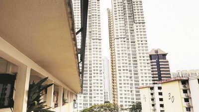 新加坡中峇鲁文忠路第9A座组屋介于34楼至36楼的一间5房式组屋单位，本月以120万新元（约360万令吉）高价转售。