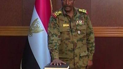 布尔汉中将接任苏丹过渡军事委员会主席。