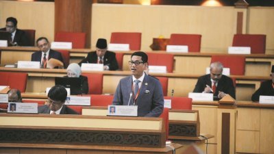 阿末费沙周四在霹州议会指外籍女子滥用签证的情况在霹州也严重。