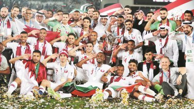 2022年世界杯东道主卡塔尔（图），周五在亚洲杯决赛，以3比1击败4届霸主日本，历史上首次闯进决赛就捧起冠军奖杯，并成为亚洲杯史上第9位冠军得主。