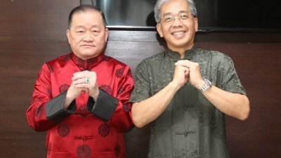 马来西亚福州社团联合总会将于本月16日，主办“2019己亥年新春大团 拜”。刘为强（左）及董仕星一同呼吁同乡们踊跃出席。