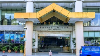 莫实得控股售武吉免登Royale Chulan酒店。