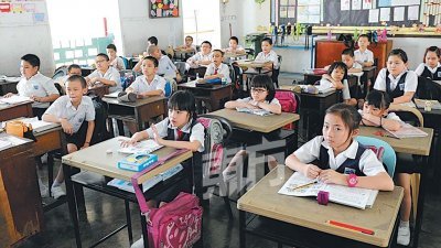 教育部副部长张念群宣布将性教育内容列入中小学的课程内容，提升学生们对性知识的了解。（档案照）