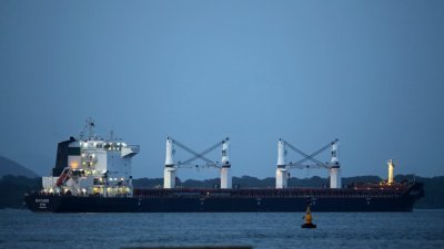 伊朗其中一艘载有玉米的货轮目前滞留在巴西南部巴拉那瓜港口。