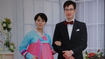 遭到朝鲜拘押的29岁澳洲公民西格利，去年5月在平壤迎娶日籍妻子Yuka。