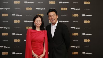 徐若瑄携手王耀庆在《猎梦特工》中饰演夫妻，首次演科幻题材的他们大呼故事过瘾，希望HBO Asia能赶紧再找他们合作。